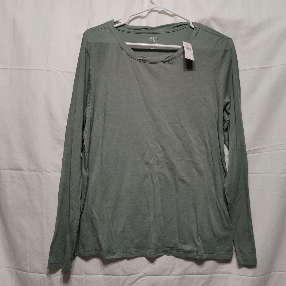 Any Item $10- Send an Offer (Purses Excluded)- Twist collar long sleeve T-shirt